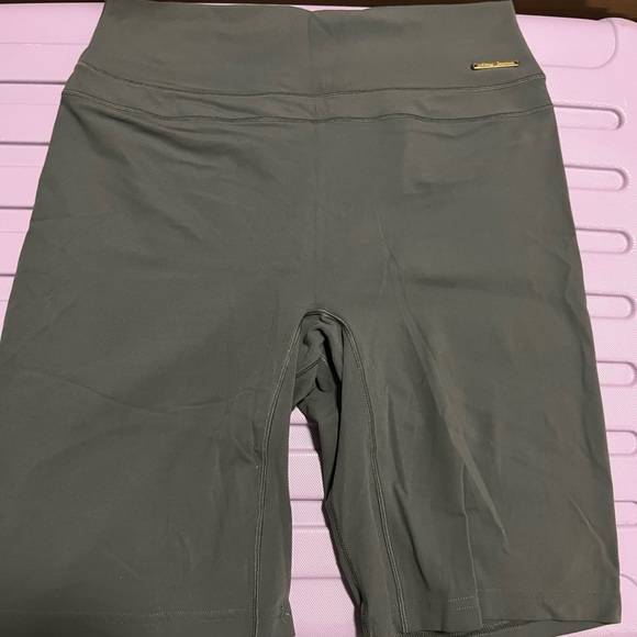 Whitney Simmons x Gymshark biker shorts - Picture 1 of 2